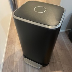 ゴミ箱の画像