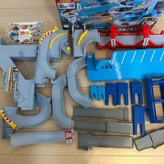 トミカ　コースがのび〜る！　2WAYにぎやか高速どうろの画像