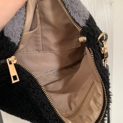 【not対面】もこもこ　クラッチバッグの画像