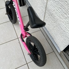 ストライダー　ピンクの画像