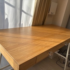 IKEA  リルオーセン　デスクの画像