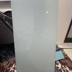 急募12月希望 ガラステーブルの画像