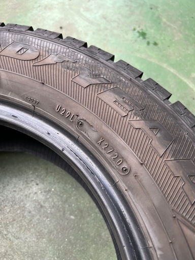 2020年製 バリ溝 グッドイヤー アイスナビ6 205/65R15 4本セット