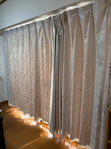 リビングルームカーテン