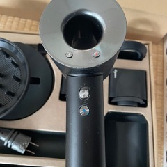 ダイソン　ドライヤーの画像