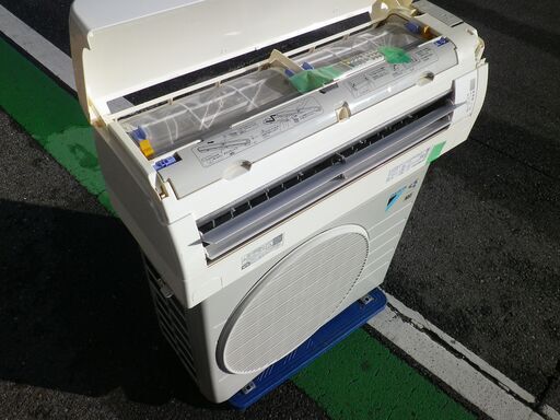 ダイキン　8畳～10畳用エアコン　ATF25VSE6-W 　2018年　お掃除機能、空気清浄付　プレミアム冷房