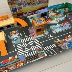 トミカ　かんたんおかたづけ！にぎやかサウンドタウンの画像