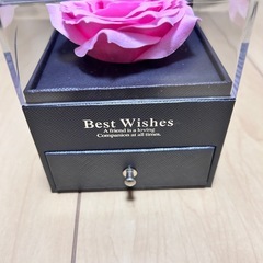 プレゼント、バラ、ネックレスの画像