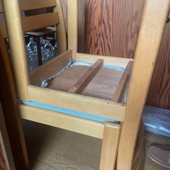 椅子　2つの画像