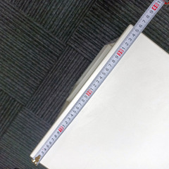 白い 細長い台 記帳台や受付の電話台の画像