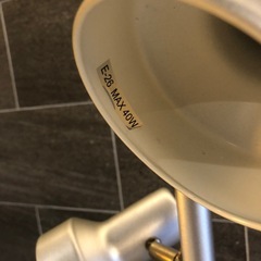 ニトリ　フロアランプ　スタンドライト　シルバー　間接照明の画像