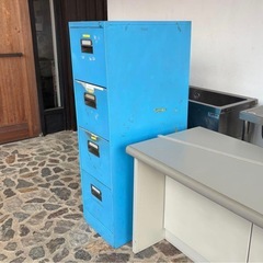 レトロブルー 4段 メタル キャビネットの画像