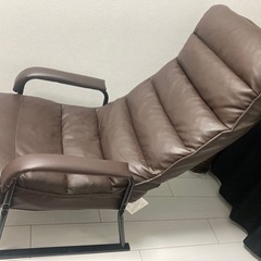 椅子ブラウン1人用ソファ　の画像