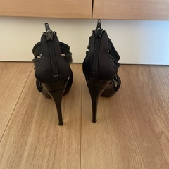 歳末セール価格！　ZARA ピンヒールの画像