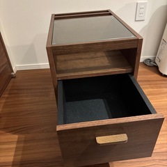 サイドテーブルの画像