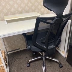 決まりました　パソコンデスク&チェアの画像