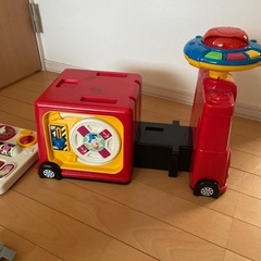 ディズニー　消防車　知育玩具　の画像