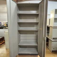 鍵あり 両開き スチール 書庫 事務用品の画像