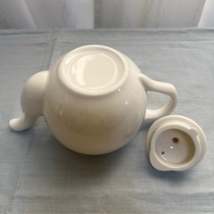 一人用　陶器のティーポットの画像