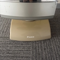 ダイキン工業 セラムヒート ヒーター　ストーブ　ERFT11PSE1 2013年製 動作確認済み キズ汚れ有り の画像