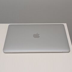 【超軽量920g】MacBook 12インチ 2016 すぐ使えるフルセット（ハブ・充電器付）の画像