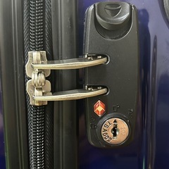 スーツケース　紺色の画像