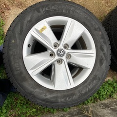 ピレリー　スタッドレスタイヤ　225/65/R17の画像