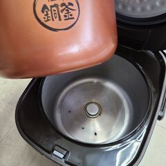 J4006 【リユースのサカイ柏店】 IRIS OHYAMA　アイリスオーヤマ　5.5合炊きマイコン炊飯ジャー　KRC-ME50-T　2023年製　クリーニング済み　参考価格11,470円の画像