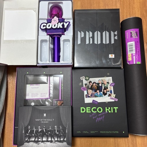 BTS公式グッズ まとめ売り BTS】グッズまとめ売り (ミニマル) 嵐電天神川の写真集の中古あげます