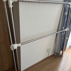 伸縮型物干しスタンドの画像
