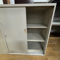  鍵無し スライド式 書庫 メタルキャビネットの画像