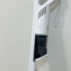 【超美品】ニトリ　コードレススティッククリーナー　の画像