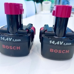 BOSCH 14.4V 1.5Ah バッテリー2個と充電器セットの画像