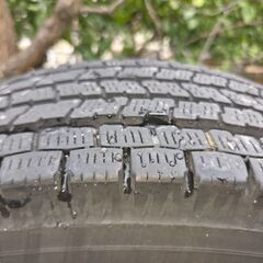 ハイエース スタッドレスタイヤ&アルミホイールの画像