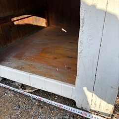 犬小屋　しっかりした手づくり品　ペンキハゲありの画像