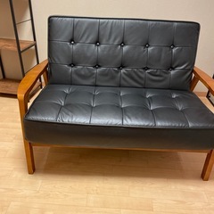 食器棚兼レンジ台　　　　ソファ2人掛け　扇風機　鉢植え　の画像