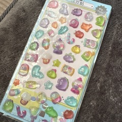 ボンボンドロップ風シール パン うさぎ 恐竜 夜光シールの画像