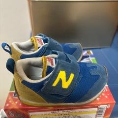 ニューバランス　13cmの画像