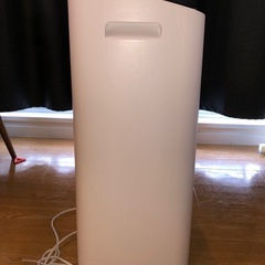 除加湿空気清浄機 SHARP ki-rd50-w 2023年製の画像