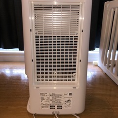 除加湿空気清浄機 SHARP ki-rd50-w 2023年製の画像