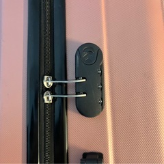 大型スーツケースの画像