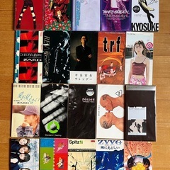 シングルCDなど64枚おまとめ　氷室京介、布袋寅泰、T.M.R、hide、WaTなどの画像