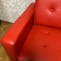 【多いため一時停止します】赤いソファ の画像