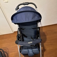 aprica ベビーカーをとりに来ていただける方の画像