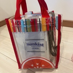 3段お弁当箱の画像