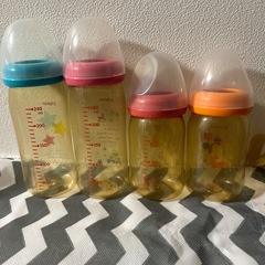 哺乳瓶4本セット(乳首無し)の画像
