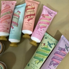 鬼滅の刃　ハンドクリーム６本練り香水5個の画像