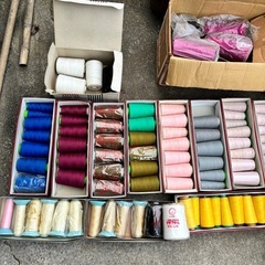 大量のミシン糸が不用なので、お譲りします。の画像