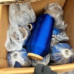 大量のミシン糸が不用なので、お譲りします。の画像