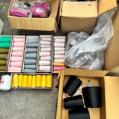 大量のミシン糸が不用なので、お譲りします。の画像